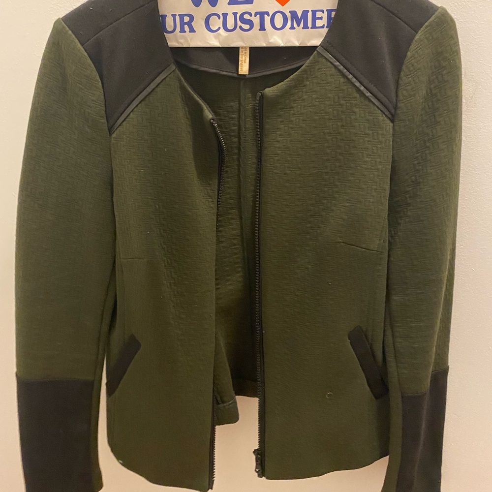 Laundry by Shelli Segal green and black jacket